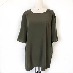 Banana Republic Short Sleeve Blouse